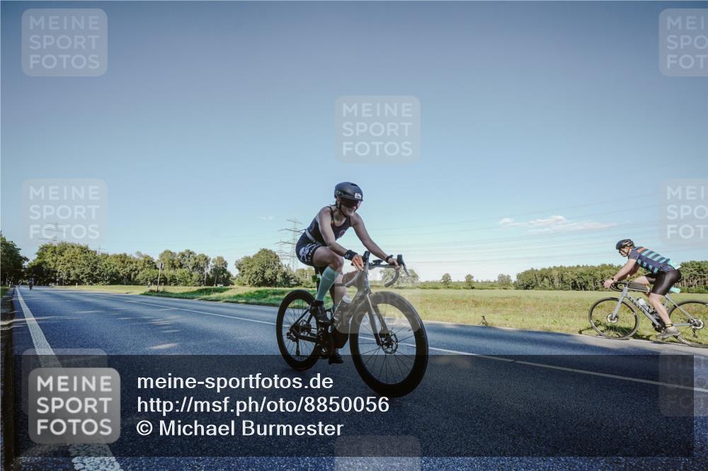 07.09.2025 - 19. Norderstedt Triathlon Michael Burmester http://msf.ph/oto/8850056 07.09.2025 16:21:48 Radfahren 1055, 1078 meine-sportfotos.de