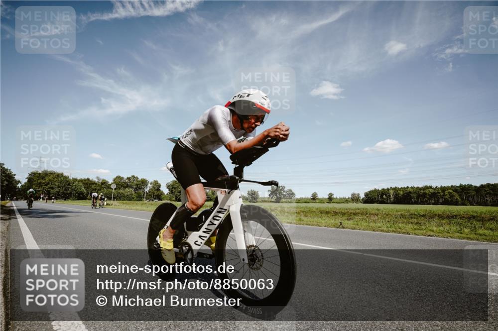 07.09.2025 - 19. Norderstedt Triathlon Michael Burmester http://msf.ph/oto/8850063 07.09.2025 14:10:25 Radfahren 388, 1016 meine-sportfotos.de
