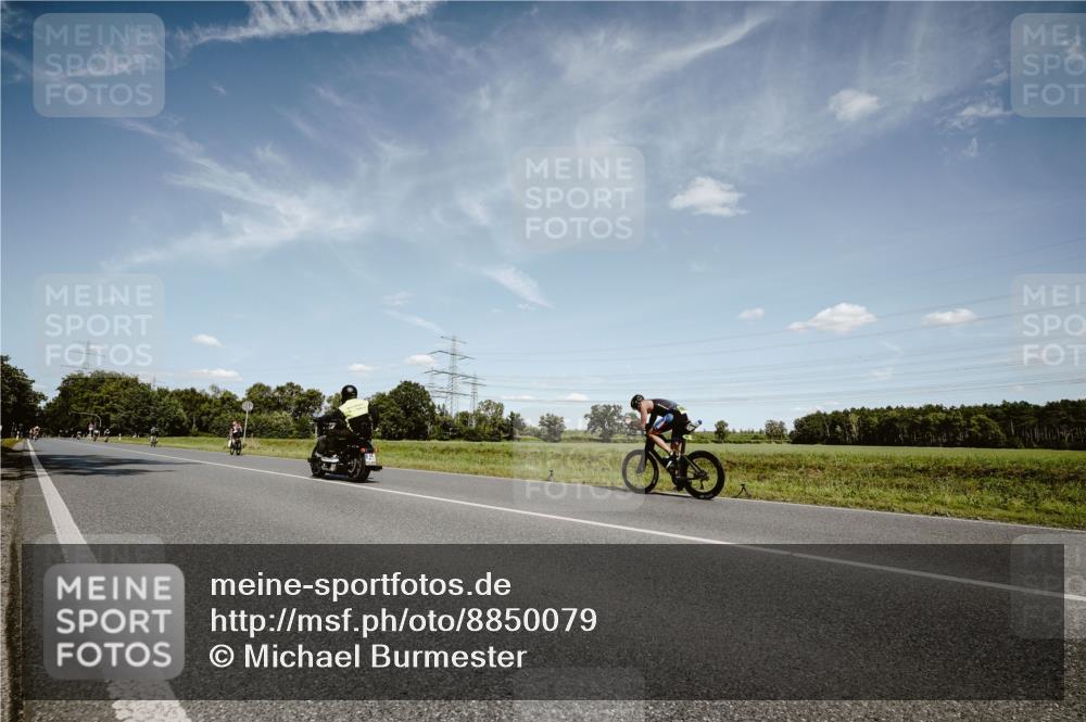 07.09.2025 - 19. Norderstedt Triathlon Michael Burmester http://msf.ph/oto/8850079 07.09.2025 14:10:31 Radfahren  meine-sportfotos.de