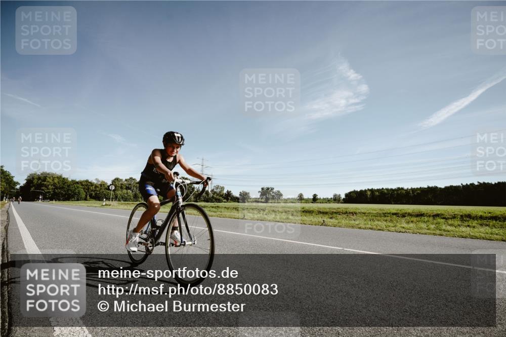 07.09.2025 - 19. Norderstedt Triathlon Michael Burmester http://msf.ph/oto/8850083 07.09.2025 10:43:55 Radfahren 71 meine-sportfotos.de