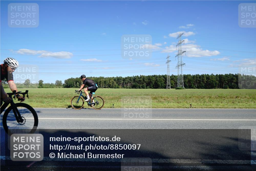 07.09.2025 - 19. Norderstedt Triathlon Michael Burmester http://msf.ph/oto/8850097 07.09.2025 15:29:15 Radfahren 365, 931 meine-sportfotos.de