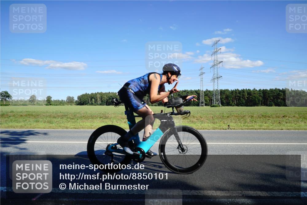 07.09.2025 - 19. Norderstedt Triathlon Michael Burmester http://msf.ph/oto/8850101 07.09.2025 15:29:17 Radfahren 365, 931 meine-sportfotos.de