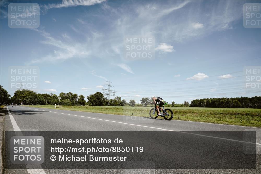 07.09.2025 - 19. Norderstedt Triathlon Michael Burmester http://msf.ph/oto/8850119 07.09.2025 14:10:54 Radfahren  meine-sportfotos.de