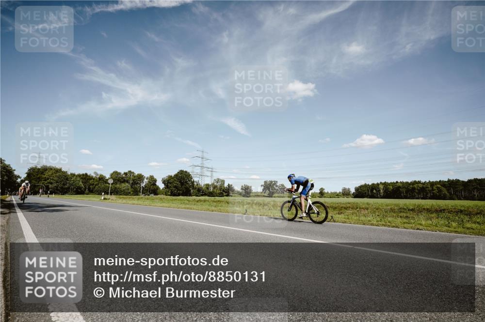 07.09.2025 - 19. Norderstedt Triathlon Michael Burmester http://msf.ph/oto/8850131 07.09.2025 14:11:11 Radfahren 1431 meine-sportfotos.de
