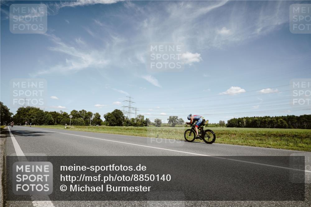 07.09.2025 - 19. Norderstedt Triathlon Michael Burmester http://msf.ph/oto/8850140 07.09.2025 14:11:18 Radfahren 1466 meine-sportfotos.de