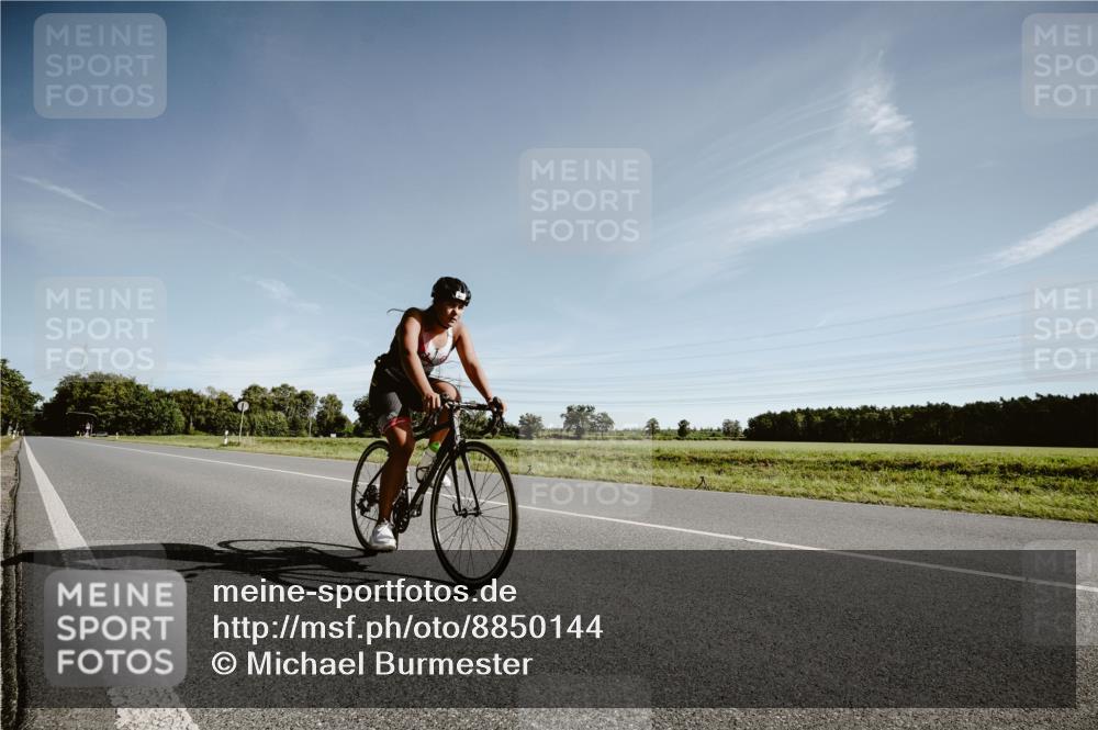 07.09.2025 - 19. Norderstedt Triathlon Michael Burmester http://msf.ph/oto/8850144 07.09.2025 10:46:01 Radfahren 660 meine-sportfotos.de