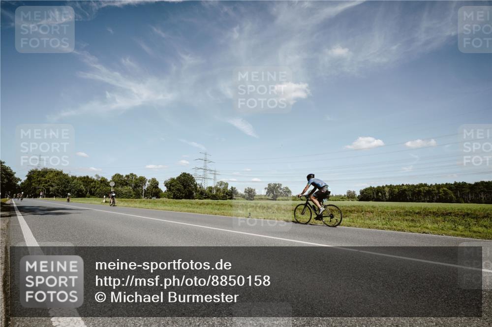 07.09.2025 - 19. Norderstedt Triathlon Michael Burmester http://msf.ph/oto/8850158 07.09.2025 14:11:40 Radfahren  meine-sportfotos.de
