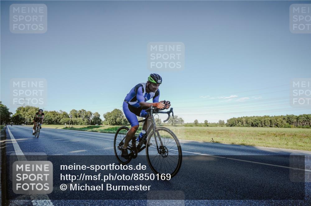 07.09.2025 - 19. Norderstedt Triathlon Michael Burmester http://msf.ph/oto/8850169 07.09.2025 16:23:57 Radfahren 933, 1568 meine-sportfotos.de