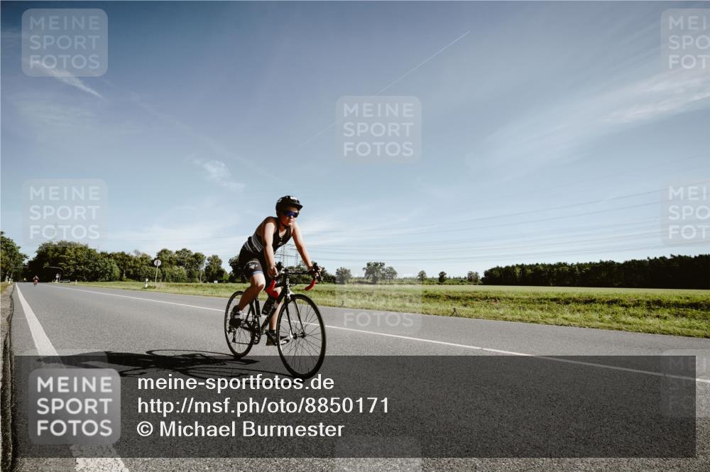 07.09.2025 - 19. Norderstedt Triathlon Michael Burmester http://msf.ph/oto/8850171 07.09.2025 10:50:31 Radfahren 122 meine-sportfotos.de