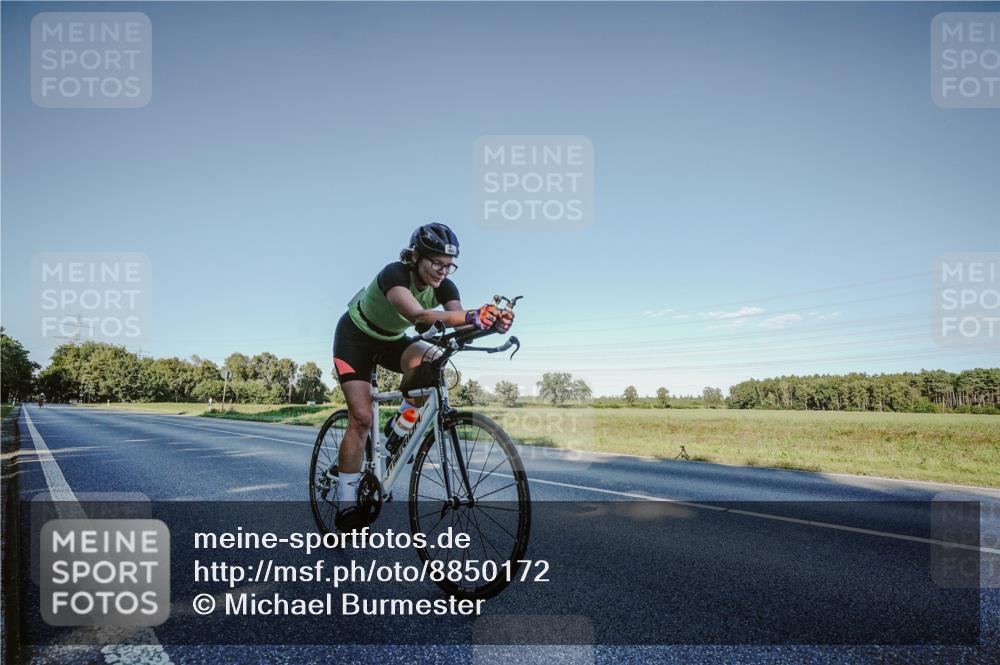 07.09.2025 - 19. Norderstedt Triathlon Michael Burmester http://msf.ph/oto/8850172 07.09.2025 16:23:58 Radfahren 933, 1568 meine-sportfotos.de