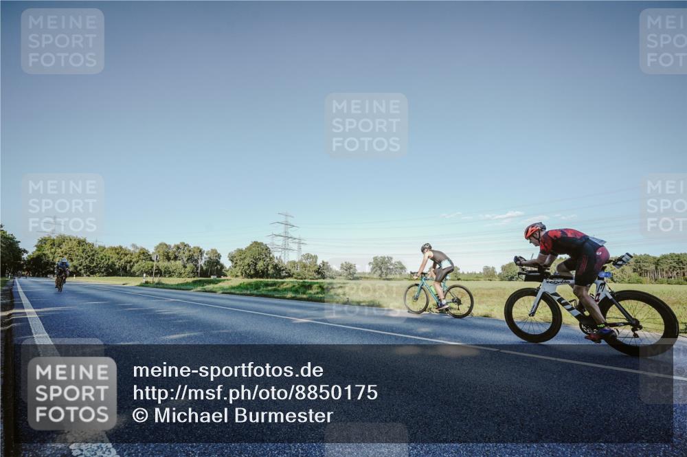 07.09.2025 - 19. Norderstedt Triathlon Michael Burmester http://msf.ph/oto/8850175 07.09.2025 16:24:03 Radfahren 1101 meine-sportfotos.de