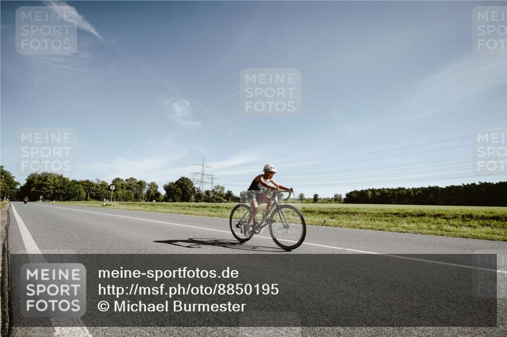 07.09.2025 - 19. Norderstedt Triathlon Michael Burmester http://msf.ph/oto/8850195 07.09.2025 10:53:52 Radfahren 69 meine-sportfotos.de