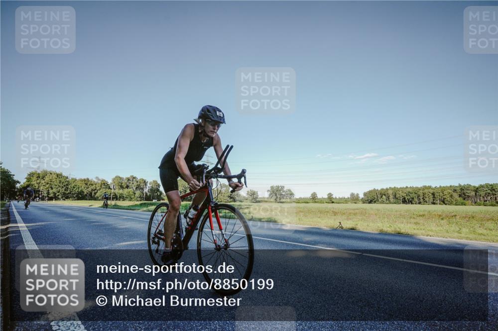 07.09.2025 - 19. Norderstedt Triathlon Michael Burmester http://msf.ph/oto/8850199 07.09.2025 16:24:17 Radfahren 412, 429, 925, 947 meine-sportfotos.de