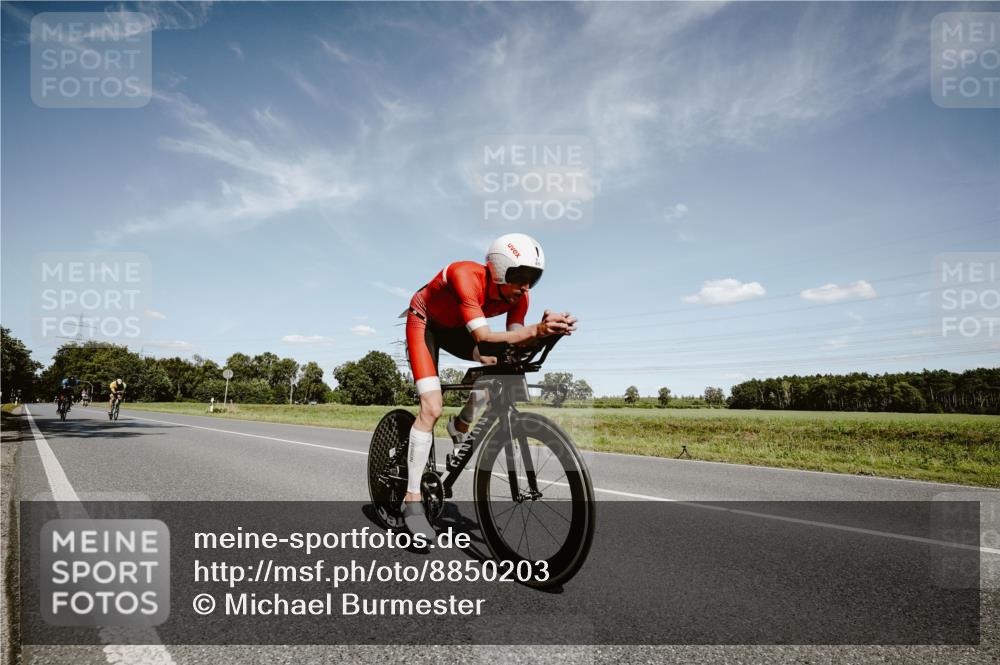 07.09.2025 - 19. Norderstedt Triathlon Michael Burmester http://msf.ph/oto/8850203 07.09.2025 14:12:17 Radfahren 880, 975, 983, 1028 meine-sportfotos.de