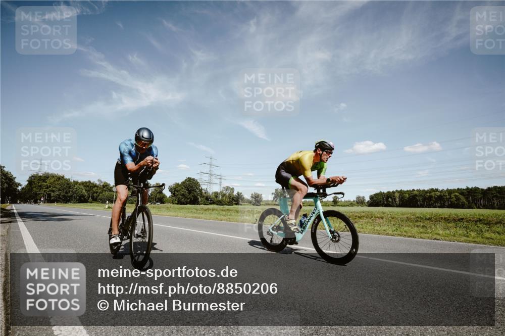 07.09.2025 - 19. Norderstedt Triathlon Michael Burmester http://msf.ph/oto/8850206 07.09.2025 14:12:19 Radfahren 880, 975, 1028 meine-sportfotos.de