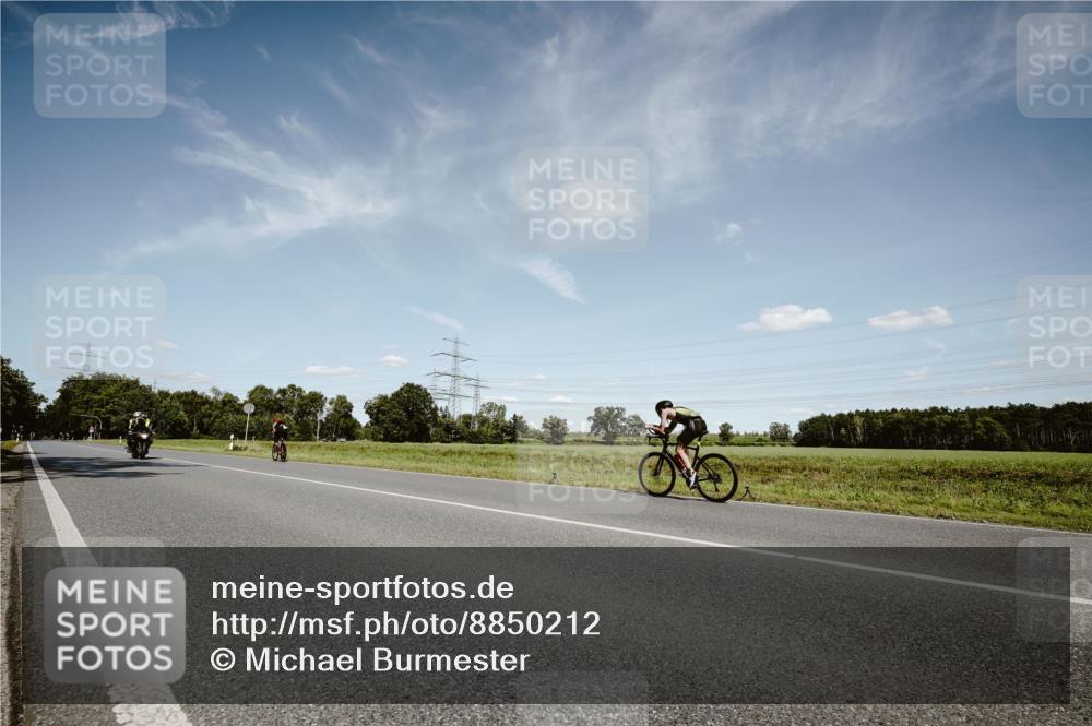 07.09.2025 - 19. Norderstedt Triathlon Michael Burmester http://msf.ph/oto/8850212 07.09.2025 14:12:26 Radfahren  meine-sportfotos.de