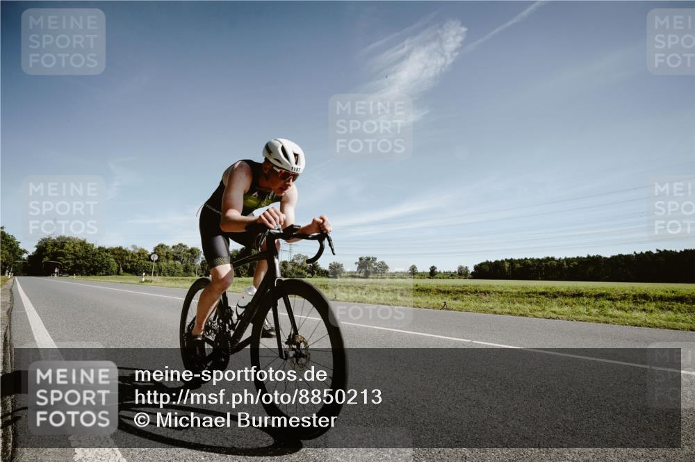 07.09.2025 - 19. Norderstedt Triathlon Michael Burmester http://msf.ph/oto/8850213 07.09.2025 11:02:21 Radfahren 1157 meine-sportfotos.de