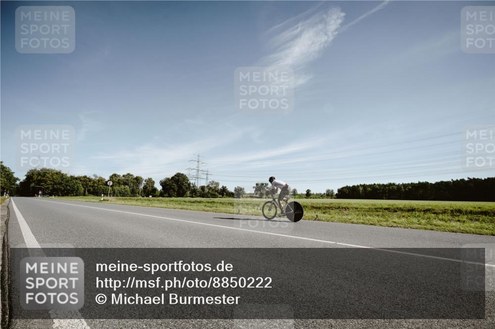 07.09.2025 - 19. Norderstedt Triathlon Michael Burmester http://msf.ph/oto/8850222 07.09.2025 11:02:44 Radfahren 1158, 1185 meine-sportfotos.de