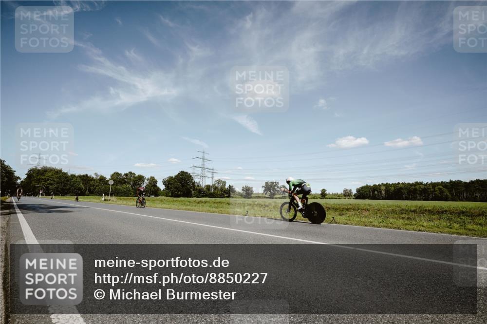 07.09.2025 - 19. Norderstedt Triathlon Michael Burmester http://msf.ph/oto/8850227 07.09.2025 14:12:37 Radfahren  meine-sportfotos.de
