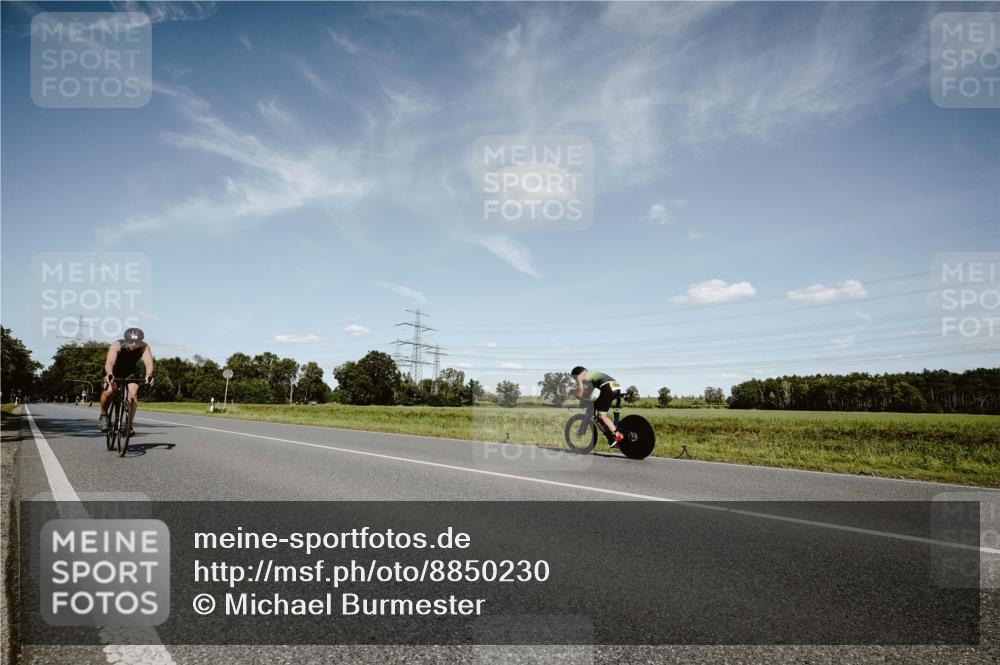 07.09.2025 - 19. Norderstedt Triathlon Michael Burmester http://msf.ph/oto/8850230 07.09.2025 14:12:40 Radfahren 888 meine-sportfotos.de