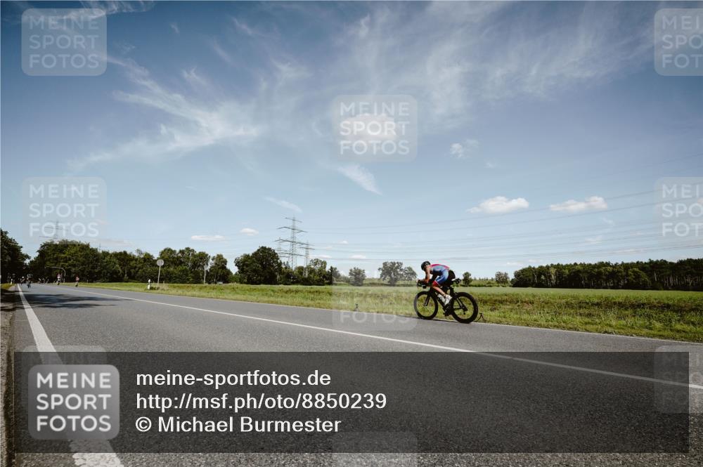 07.09.2025 - 19. Norderstedt Triathlon Michael Burmester http://msf.ph/oto/8850239 07.09.2025 14:12:48 Radfahren  meine-sportfotos.de