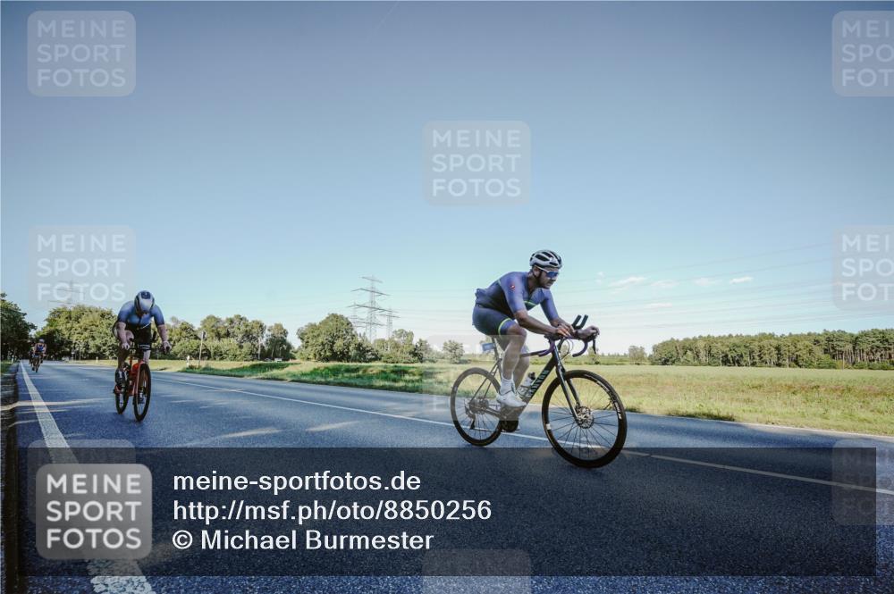 07.09.2025 - 19. Norderstedt Triathlon Michael Burmester http://msf.ph/oto/8850256 07.09.2025 16:25:42 Radfahren 1108, 1476, 1533, 1541 meine-sportfotos.de