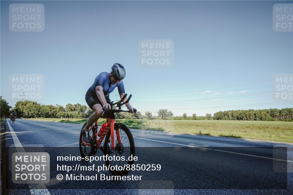 07.09.2025 - 19. Norderstedt Triathlon Michael Burmester http://msf.ph/oto/8850259 07.09.2025 16:25:43 Radfahren 1108, 1423, 1476, 1533, 1541 meine-sportfotos.de