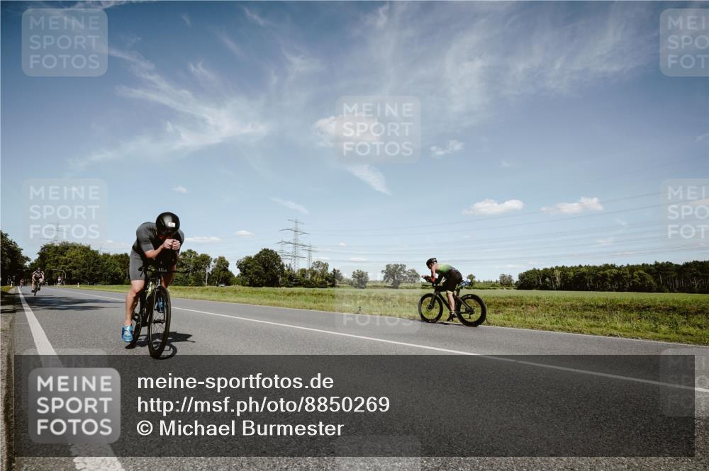 07.09.2025 - 19. Norderstedt Triathlon Michael Burmester http://msf.ph/oto/8850269 07.09.2025 14:13:22 Radfahren 394, 863, 965 meine-sportfotos.de