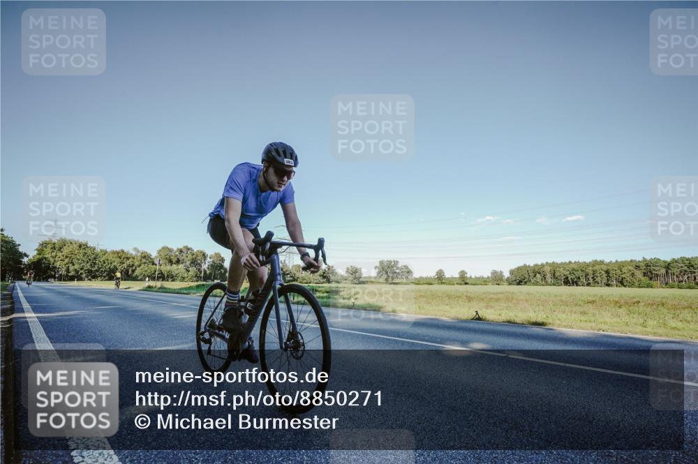 07.09.2025 - 19. Norderstedt Triathlon Michael Burmester http://msf.ph/oto/8850271 07.09.2025 16:26:02 Radfahren 383 meine-sportfotos.de