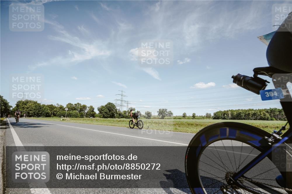 07.09.2025 - 19. Norderstedt Triathlon Michael Burmester http://msf.ph/oto/8850272 07.09.2025 14:13:23 Radfahren 394, 863, 965 meine-sportfotos.de