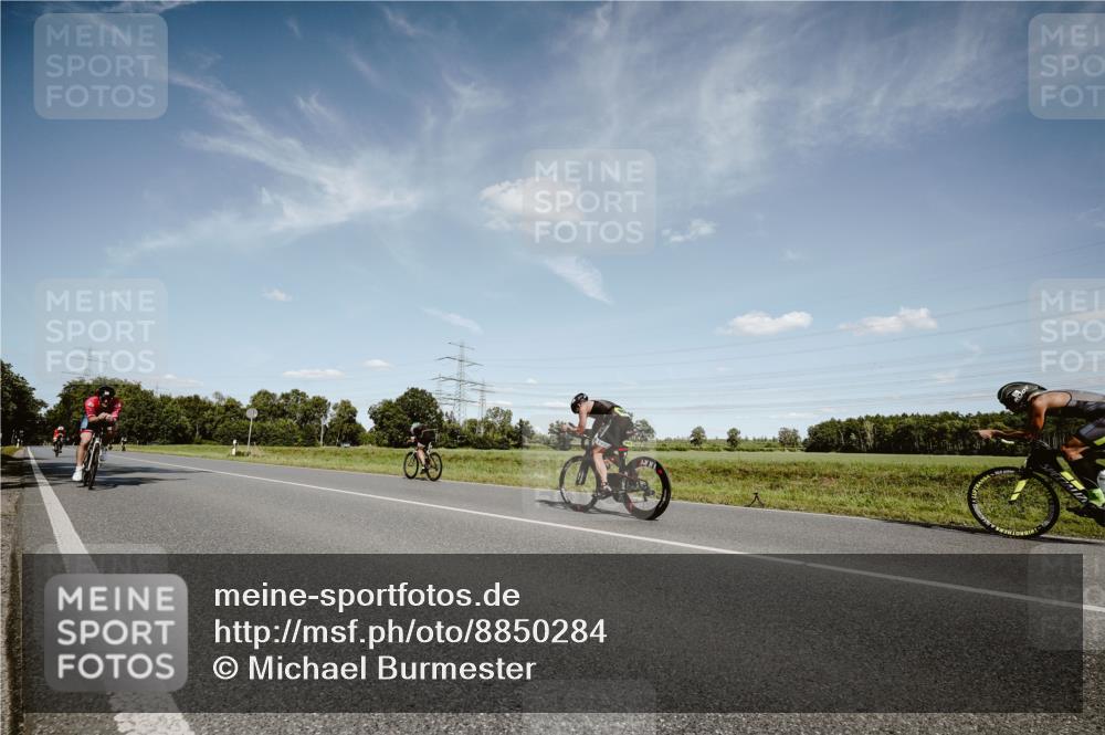 07.09.2025 - 19. Norderstedt Triathlon Michael Burmester http://msf.ph/oto/8850284 07.09.2025 14:13:30 Radfahren 974, 1019 meine-sportfotos.de