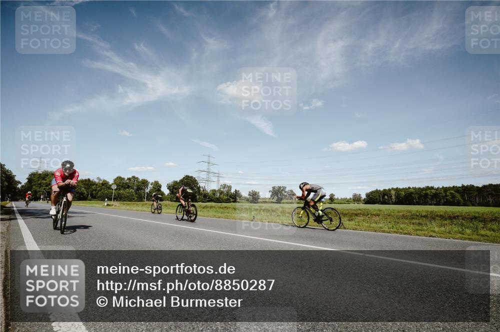 07.09.2025 - 19. Norderstedt Triathlon Michael Burmester http://msf.ph/oto/8850287 07.09.2025 14:13:31 Radfahren 974, 1019 meine-sportfotos.de