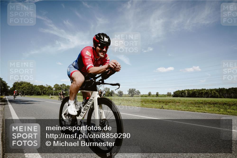 07.09.2025 - 19. Norderstedt Triathlon Michael Burmester http://msf.ph/oto/8850290 07.09.2025 14:13:31 Radfahren 974, 1019 meine-sportfotos.de