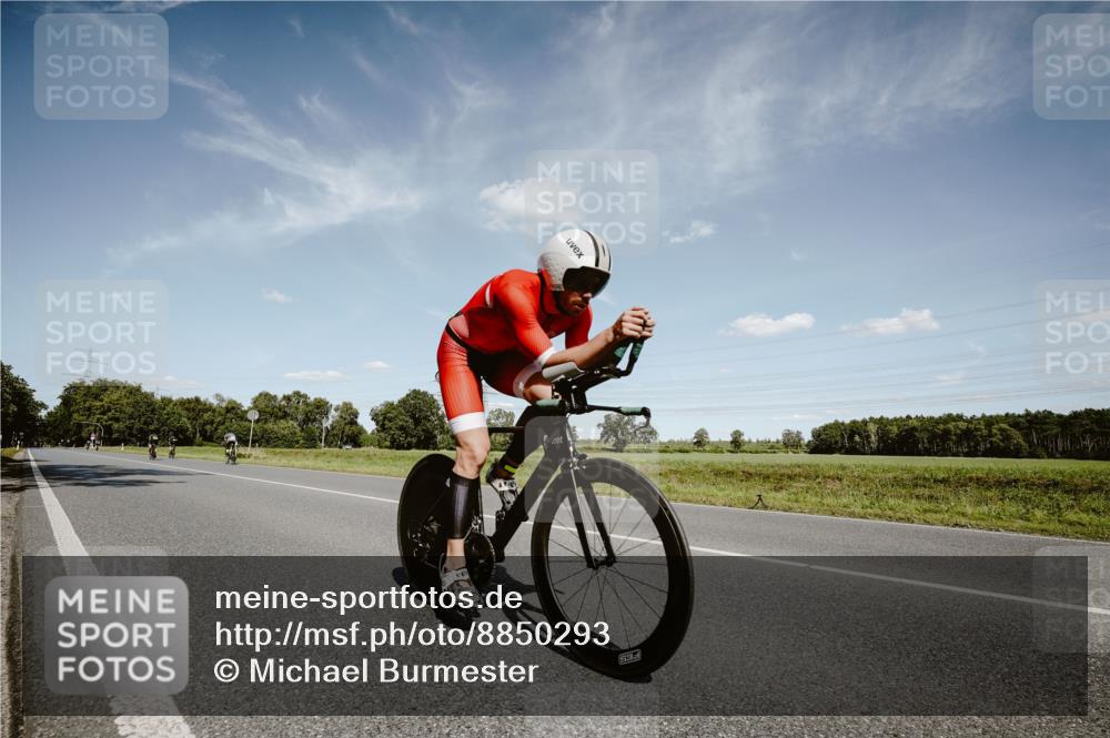07.09.2025 - 19. Norderstedt Triathlon Michael Burmester http://msf.ph/oto/8850293 07.09.2025 14:13:33 Radfahren 974, 1019 meine-sportfotos.de