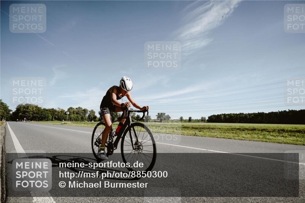07.09.2025 - 19. Norderstedt Triathlon Michael Burmester http://msf.ph/oto/8850300 07.09.2025 11:04:11 Radfahren 1160, 1196 meine-sportfotos.de