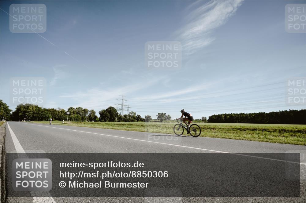 07.09.2025 - 19. Norderstedt Triathlon Michael Burmester http://msf.ph/oto/8850306 07.09.2025 11:04:17 Radfahren  meine-sportfotos.de