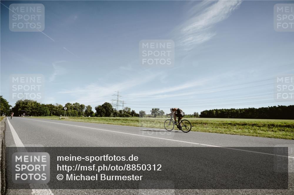 07.09.2025 - 19. Norderstedt Triathlon Michael Burmester http://msf.ph/oto/8850312 07.09.2025 11:04:53 Radfahren 238 meine-sportfotos.de