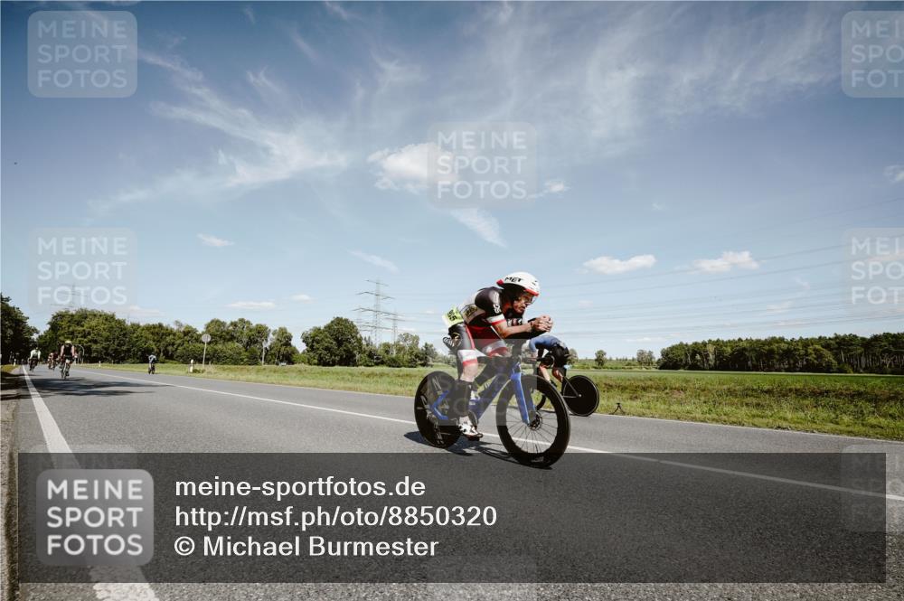 07.09.2025 - 19. Norderstedt Triathlon Michael Burmester http://msf.ph/oto/8850320 07.09.2025 14:13:54 Radfahren 985, 1039, 1471, 1478 meine-sportfotos.de