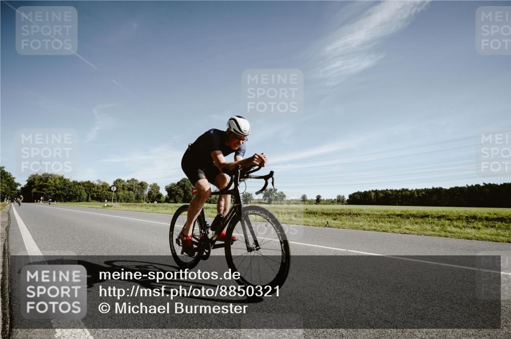 07.09.2025 - 19. Norderstedt Triathlon Michael Burmester http://msf.ph/oto/8850321 07.09.2025 11:05:11 Radfahren 844 meine-sportfotos.de