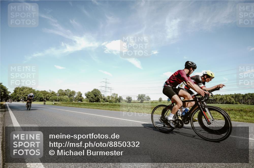 07.09.2025 - 19. Norderstedt Triathlon Michael Burmester http://msf.ph/oto/8850332 07.09.2025 14:13:59 Radfahren 905, 978, 1011, 1465, 1471 meine-sportfotos.de