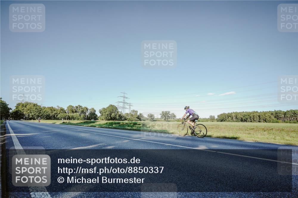 07.09.2025 - 19. Norderstedt Triathlon Michael Burmester http://msf.ph/oto/8850337 07.09.2025 16:28:53 Radfahren  meine-sportfotos.de