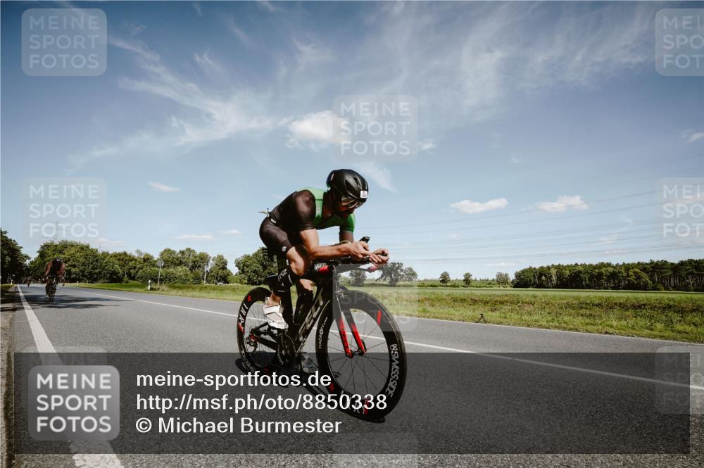 07.09.2025 - 19. Norderstedt Triathlon Michael Burmester http://msf.ph/oto/8850338 07.09.2025 14:14:04 Radfahren 1037, 1416 meine-sportfotos.de