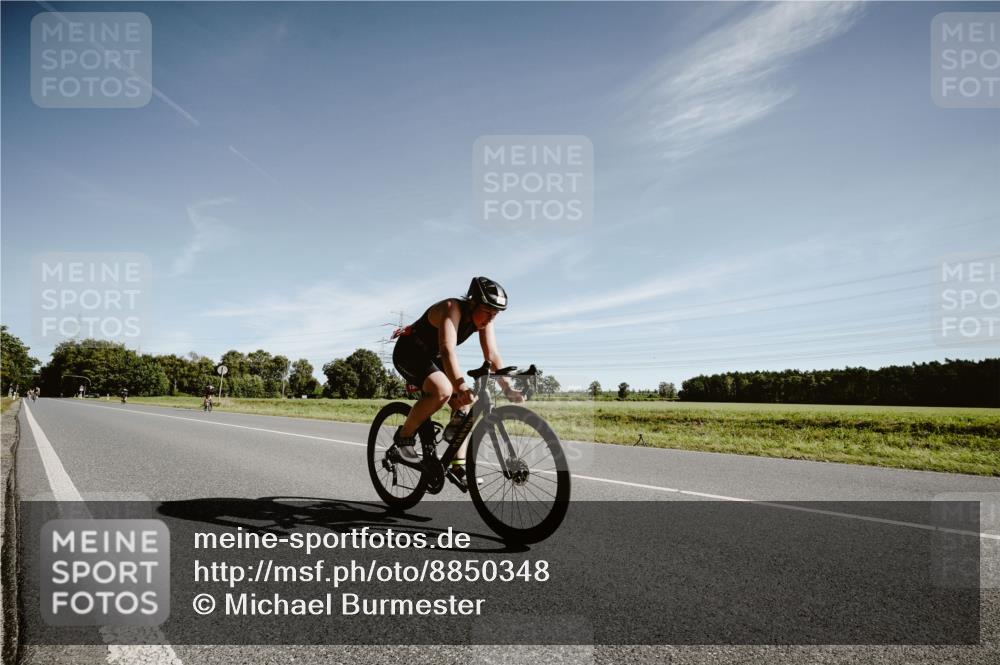 07.09.2025 - 19. Norderstedt Triathlon Michael Burmester http://msf.ph/oto/8850348 07.09.2025 11:05:51 Radfahren 1341 meine-sportfotos.de