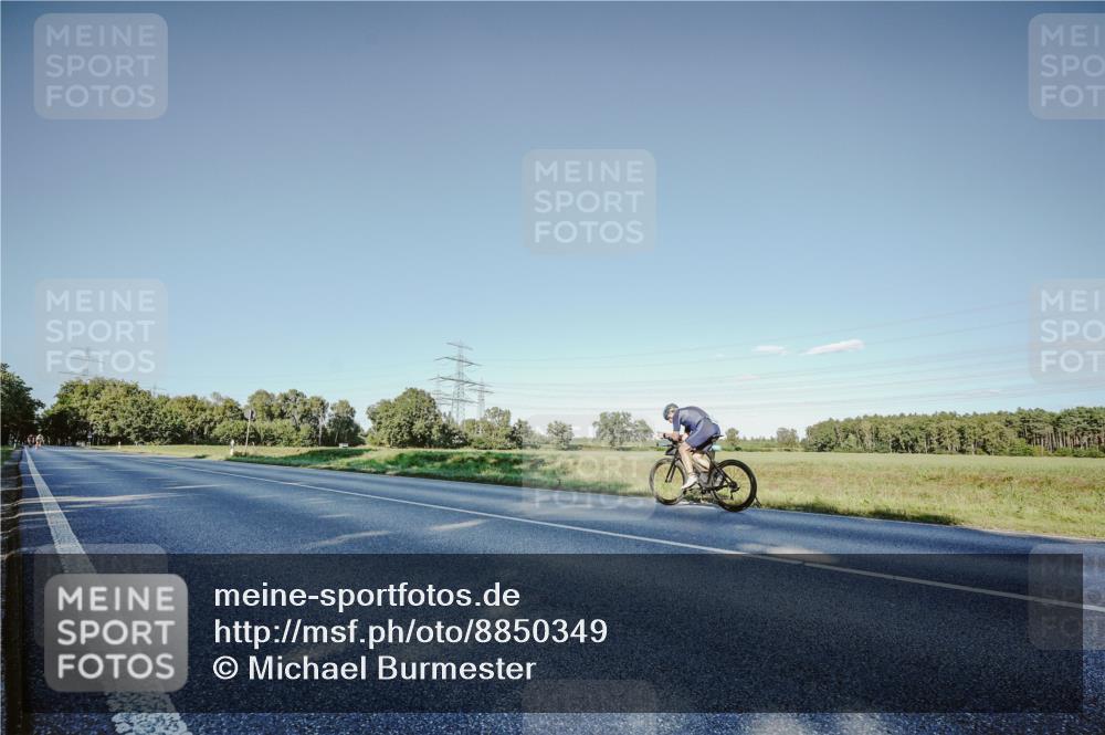 07.09.2025 - 19. Norderstedt Triathlon Michael Burmester http://msf.ph/oto/8850349 07.09.2025 16:29:22 Radfahren  meine-sportfotos.de