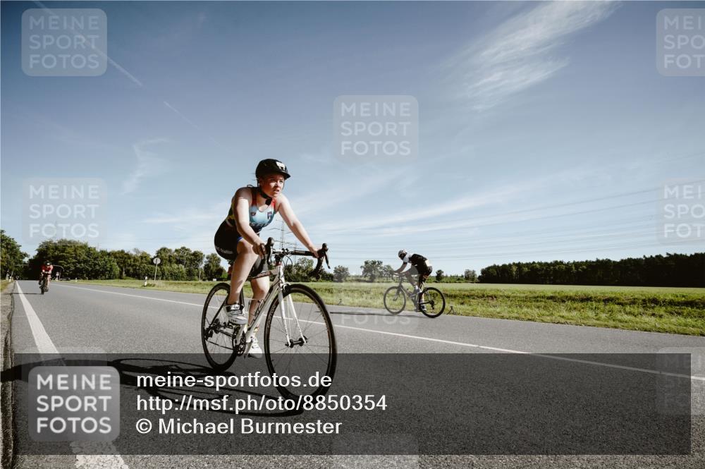 07.09.2025 - 19. Norderstedt Triathlon Michael Burmester http://msf.ph/oto/8850354 07.09.2025 11:06:02 Radfahren 204, 1167 meine-sportfotos.de