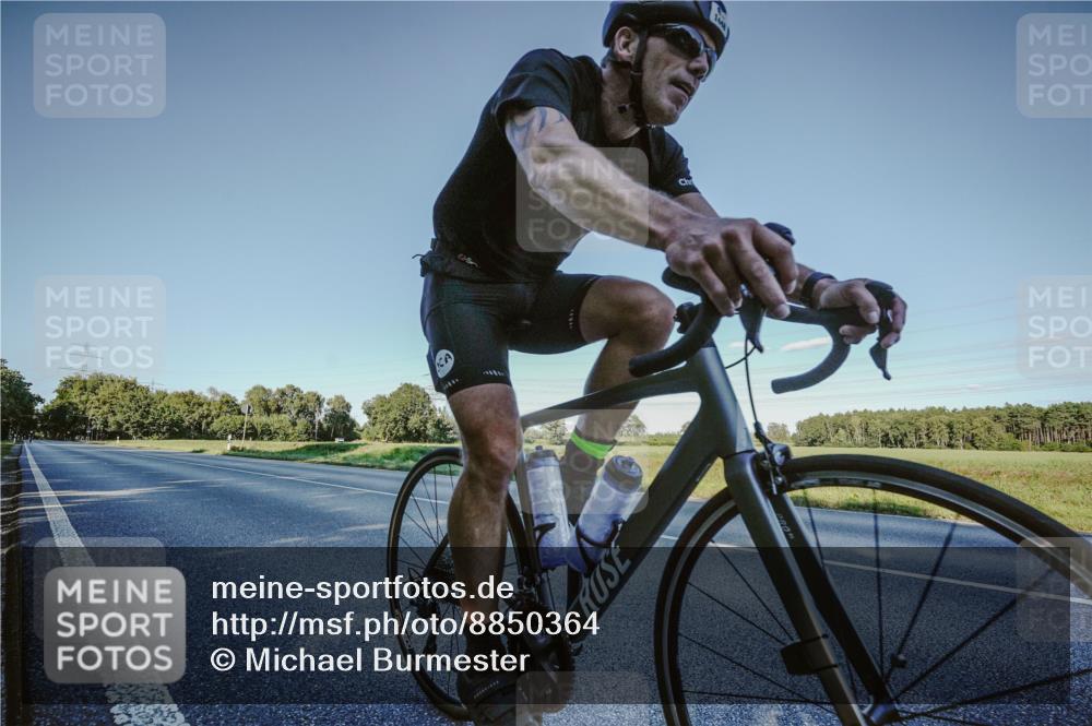 07.09.2025 - 19. Norderstedt Triathlon Michael Burmester http://msf.ph/oto/8850364 07.09.2025 16:29:58 Radfahren 864, 924, 1448 meine-sportfotos.de