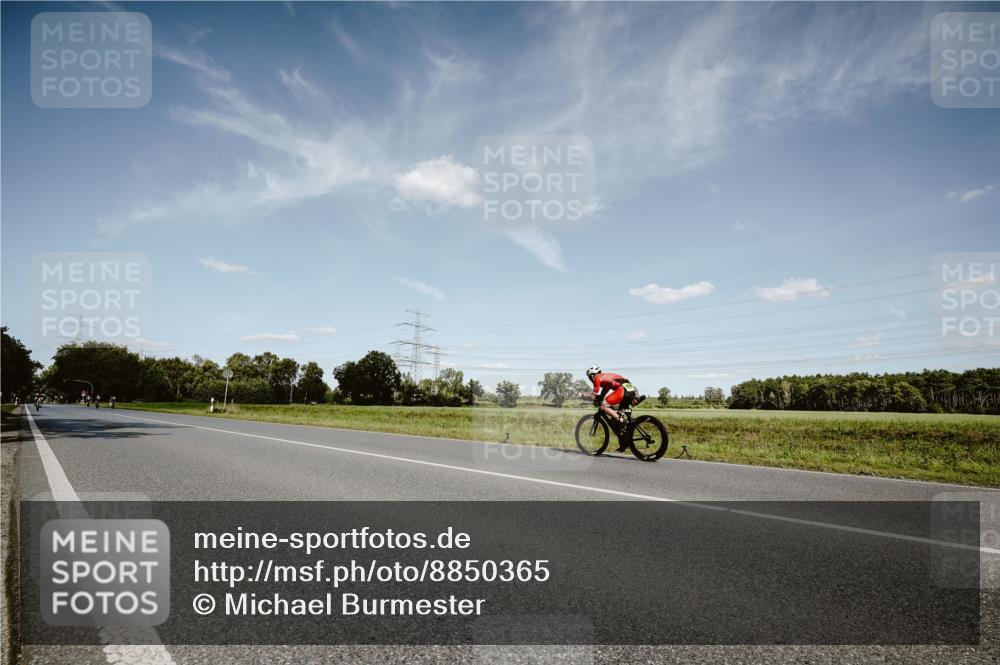 07.09.2025 - 19. Norderstedt Triathlon Michael Burmester http://msf.ph/oto/8850365 07.09.2025 14:14:21 Radfahren  meine-sportfotos.de