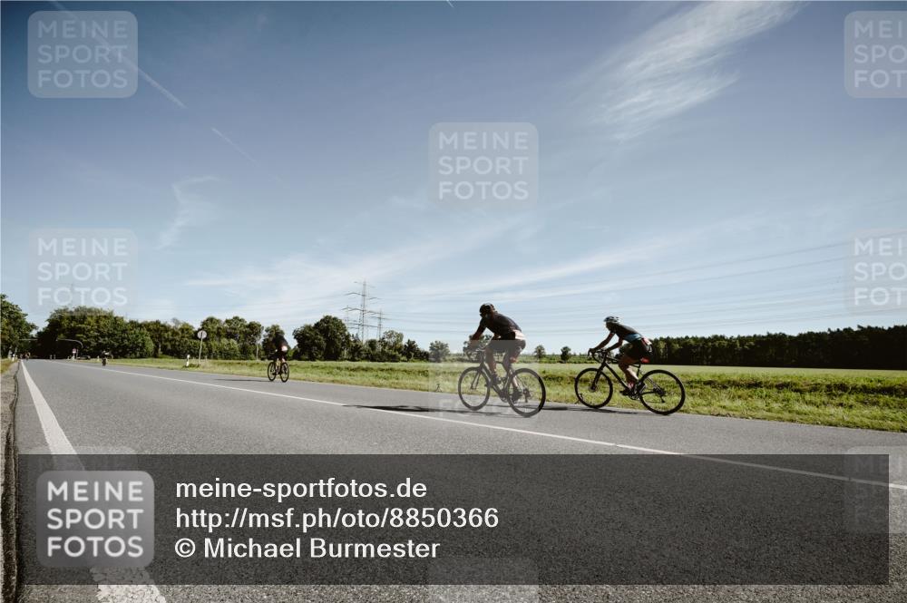 07.09.2025 - 19. Norderstedt Triathlon Michael Burmester http://msf.ph/oto/8850366 07.09.2025 11:06:08 Radfahren  meine-sportfotos.de