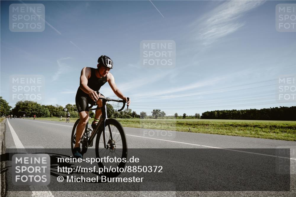 07.09.2025 - 19. Norderstedt Triathlon Michael Burmester http://msf.ph/oto/8850372 07.09.2025 11:06:21 Radfahren 1208 meine-sportfotos.de