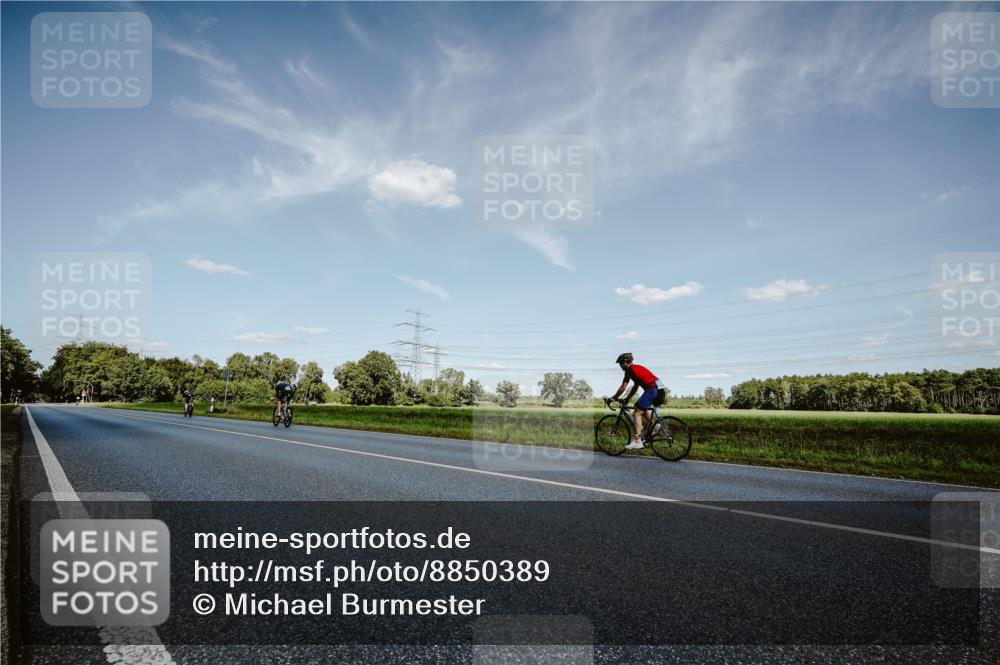 07.09.2025 - 19. Norderstedt Triathlon Michael Burmester http://msf.ph/oto/8850389 07.09.2025 14:14:45 Radfahren  meine-sportfotos.de